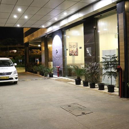 Pallavi A'Vida Navi Mumbai Exterior photo