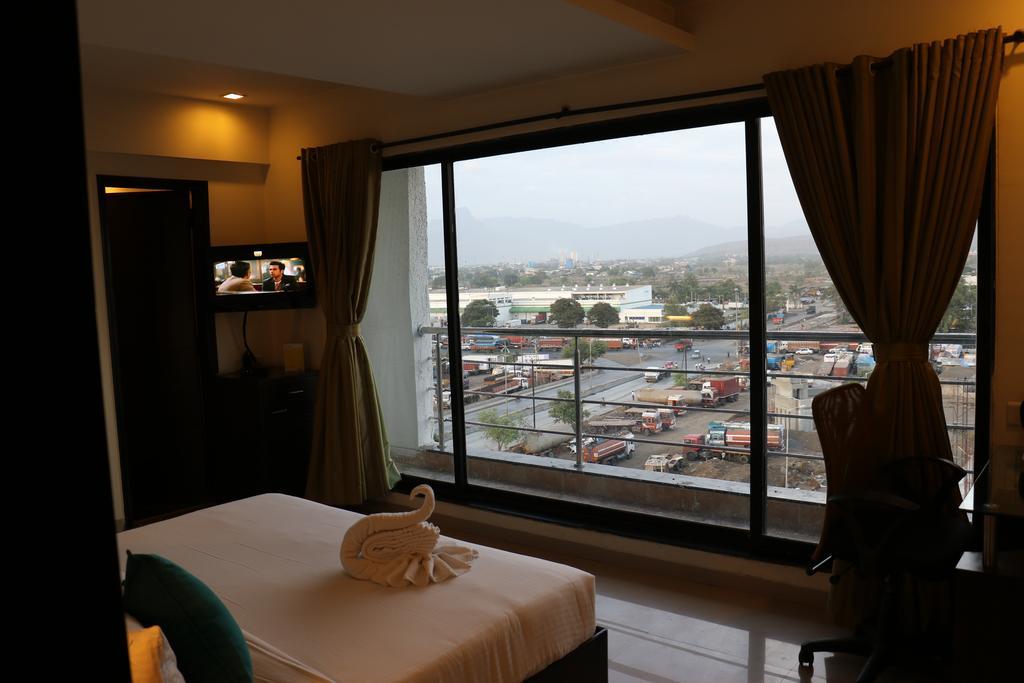 Pallavi A'Vida Navi Mumbai Exterior photo