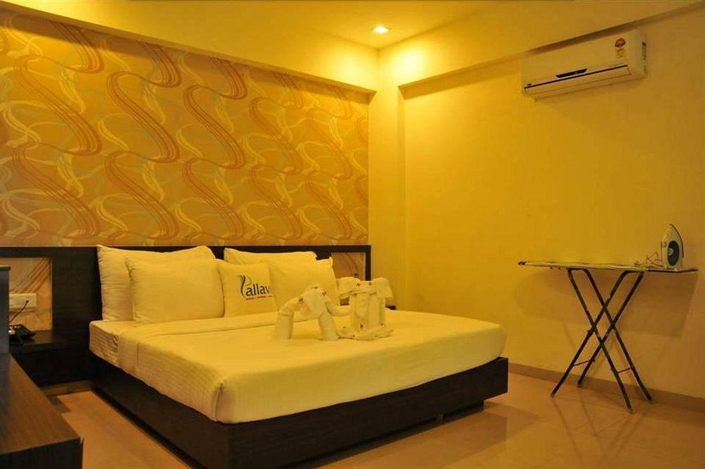 Pallavi A'Vida Navi Mumbai Exterior photo