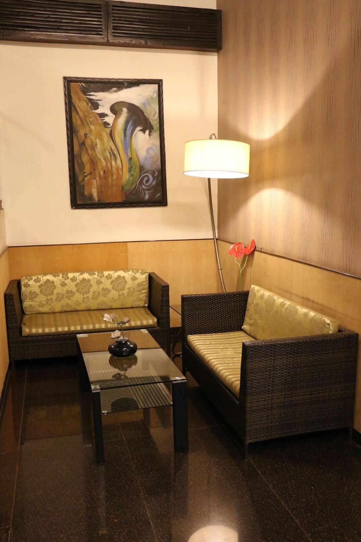 Pallavi A'Vida Navi Mumbai Exterior photo