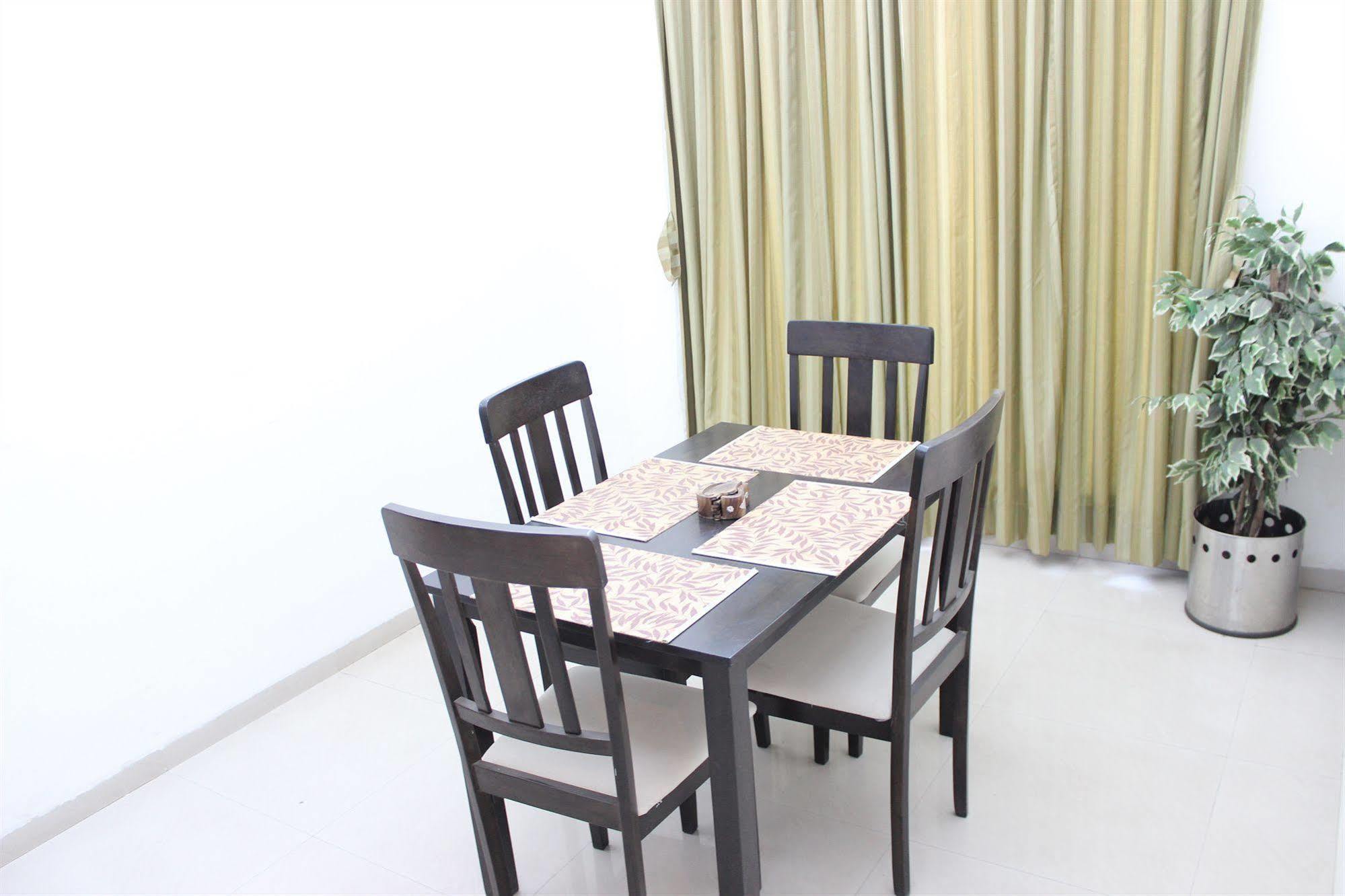 Pallavi A'Vida Navi Mumbai Exterior photo